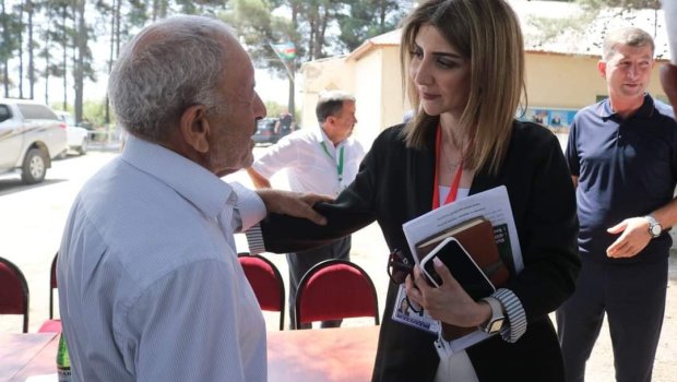 Deputatlığa namizəd Günay Ağamalı Neftçala rayonunun Qaraqaşlı kəndində seçicilərlə görüşdü &ndash; FOTO/VİDEO