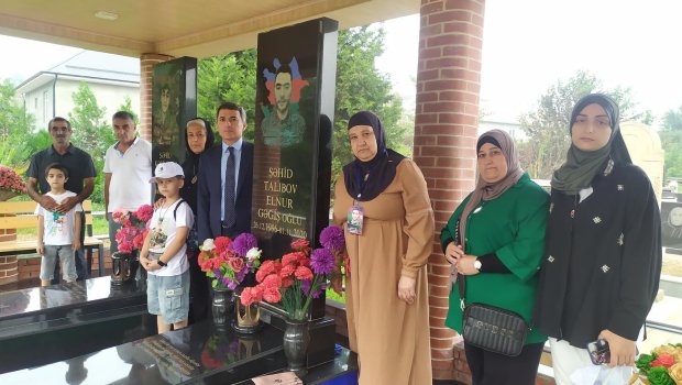Deputatlığa namizəd Fariz İsmayılzadə seçicilərlə silsilə görüşlər keçirir &ndash; FOTO