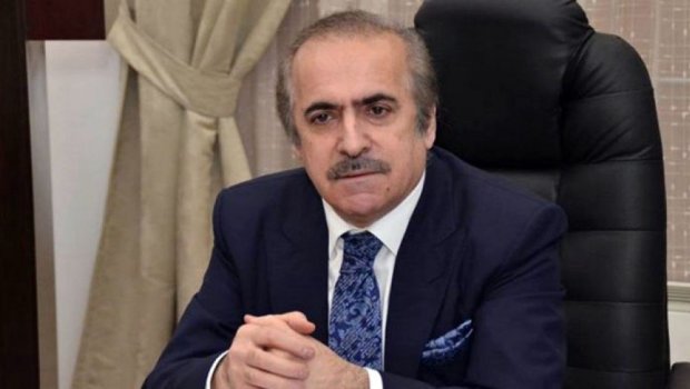 Siyasi bloger deputatlığa namizədi ifşa etdi &mdash; FOTO