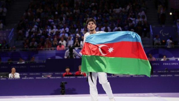 Azərbaycan parataekvondoçusu tarixə düşüb