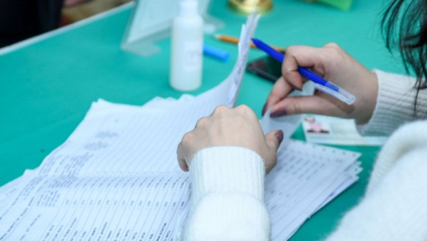 Növbədənkənar parlament seçkiləri ilə bağlı &ldquo;exit-poll&rdquo;un nəticələri açıqlandı - SİYAHI