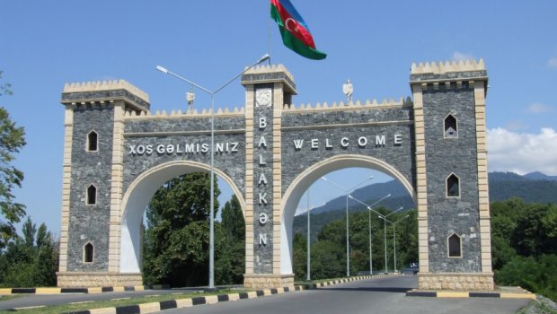 Balakən sakinindən tapança götürüldü - FOTO