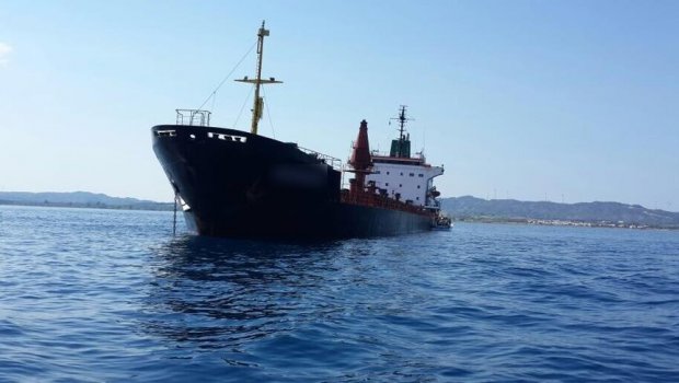 Küveyt sularında İran gəmisi batdı - 3 ölü, 3 itkin var