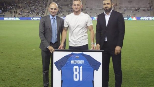 Maksim Medvedev təltif edildi