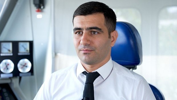 Körpəni xilas edən maşinist: &ldquo;5 saniyə geciksəydim...&rdquo; 