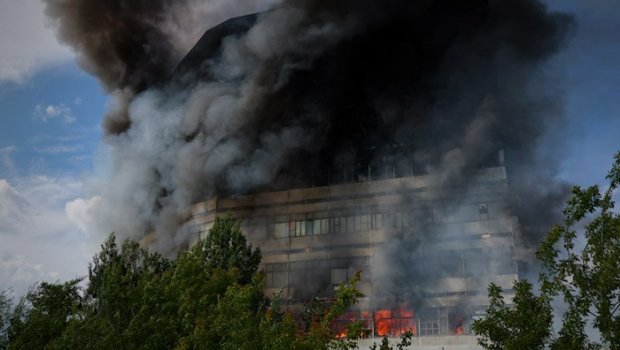 Rusiyada güclü YANĞIN: Ölənlər və xəsarət alanlar var &ndash; FOTO/VİDEO