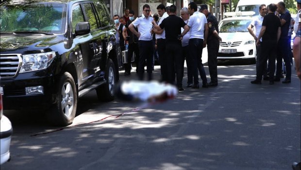 Ermənistanda atışma: Bir polis əməkdaşı ölüb, biri yaralanıb