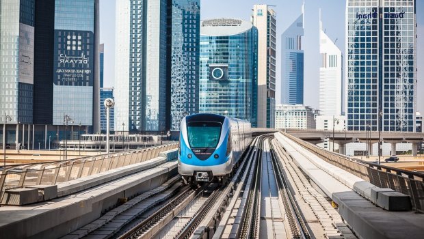 Dubay metrosunda qatarlar maşinistsiz HƏRƏKƏT EDİR - VİDEO