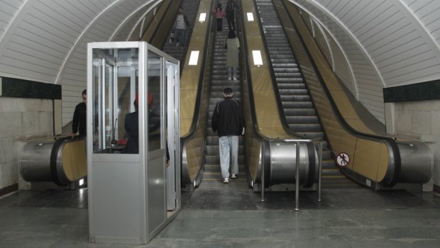 Metrostansiyalara zibil yeşikləri qoyulacaq? &ndash; Rəsmi AÇIQLAMA