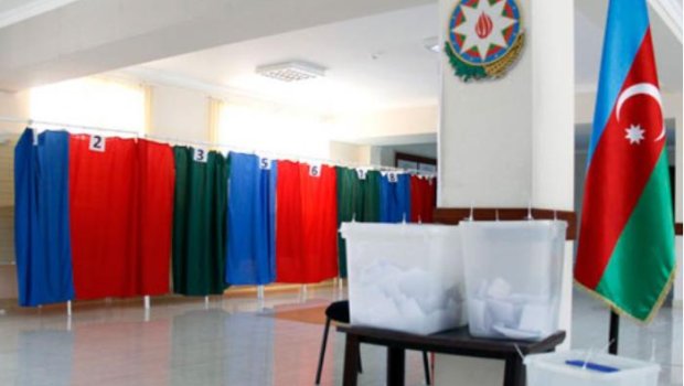 Daha bir seçki məntəqəsində pozuntular AŞKARLANDI