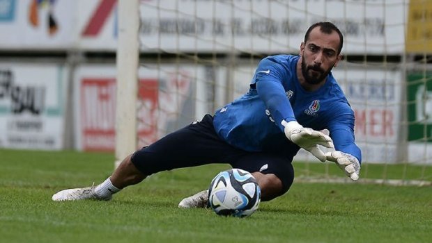 Azərbaycanlı qapıçı Türkiyə klubu ilə danışıq aparır