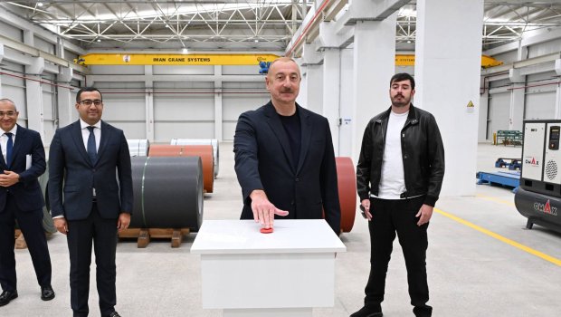 Prezident Ağdam Sənaye Parkında Dam örtükləri istehsalı zavodunun açılışında - FOTO