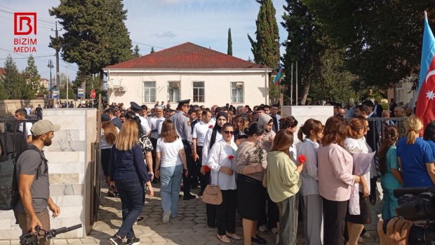 Astara sakinləri Anım Günündə Şəhidlər xiyabanına AXIN ETDİLƏR &ndash; FOTO