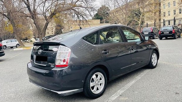 &ldquo;Prius"u içkili vəziyyətdə idarə etdi, həbs edildi &ndash; FOTO 