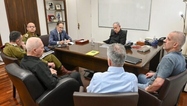 Netanyahu təhlükəsizlik rəhbərlərini yanına ÇAĞIRDI