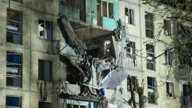 Rusiya ordusu Xarkovu bombaladı: Xəsarət alanlar var - FOTO/VİDEO