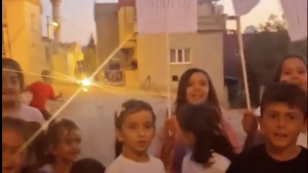 Türkiyədə maraqlı OLAY: Azyaşlılar etiraz aksiyası keçirdilər - ANBAAN VİDEO