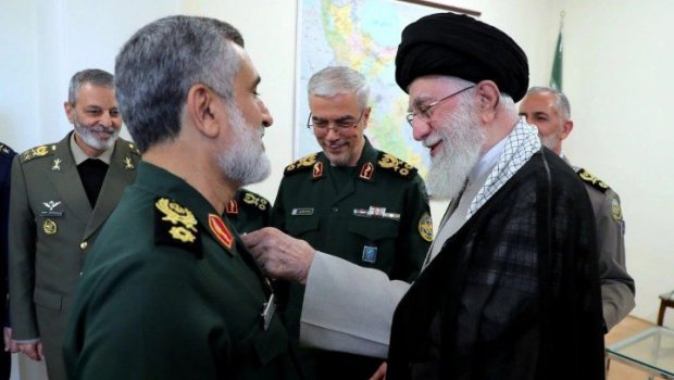 Xamenei İsrailə zərbə endirən generalı mükafatlandırdı - FOTO