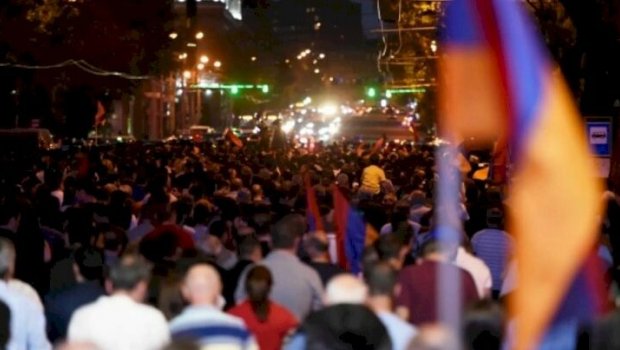 İrəvanda Paşinyanın əleyhinə mitinq keçirilir