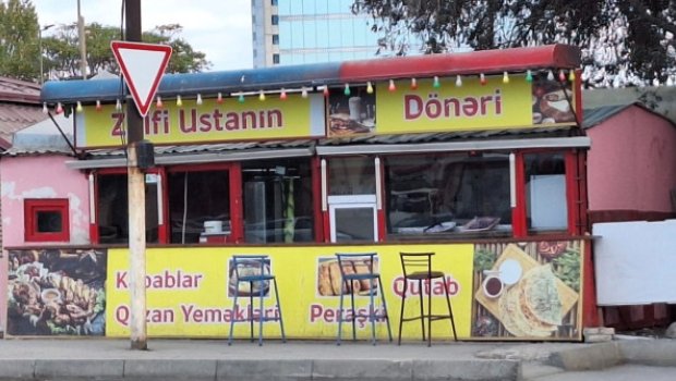 Siçovulla gündəmə gələn dönərxanada pişik və həşərat aşkarlandı &ndash; FOTO