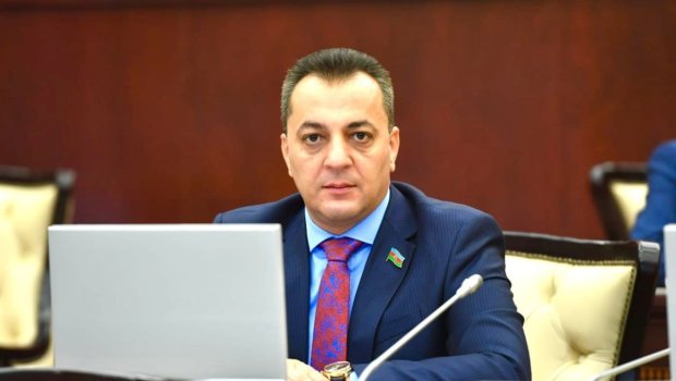 Vüqar İskəndərov: &ldquo;Sosial şəbəkələrlə bağlı qanun qəbul edilməsinin vaxtı çatıb&rdquo;