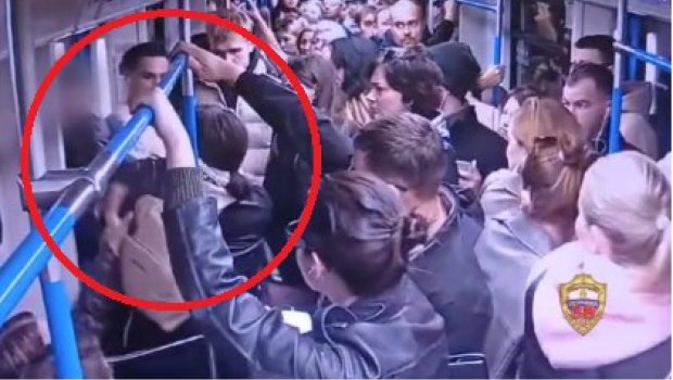 Moskva metrosunda İNSİDENT: Qadın kişini döydü &ndash; VİDEO 
