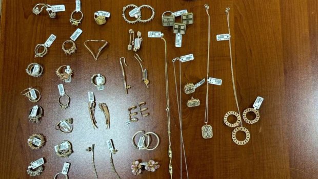 Gömrük orqanına bəyan edilməyən qızılın ölkəyə gətirilməsinin qarşısı ALINDI