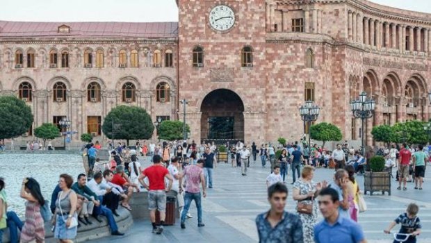 Ermənistanda referendum üçün imza toplaya BİLMİRLƏR