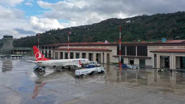 Türkiyədə təyyarəni ildırım vurdu: XƏSARƏT ALAN VAR