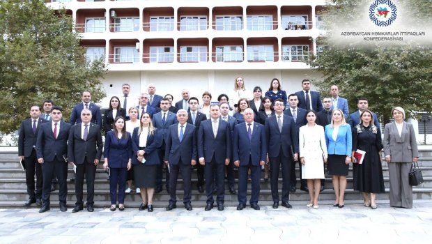 AHİK sədri qurumun Əmək və Sоsial Münasibətlər Akademiyasında tədrisin vəziyyəti ilə maraqlanıb &ndash; FOTO
