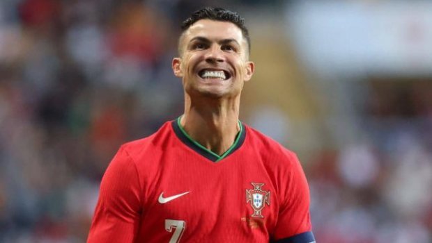 Ronaldo xüsusi saatı ilə gündəmdə - FOTO