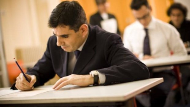 Dövlət qulluğu üzrə imtahandan keçənlərin NƏZƏRİNƏ