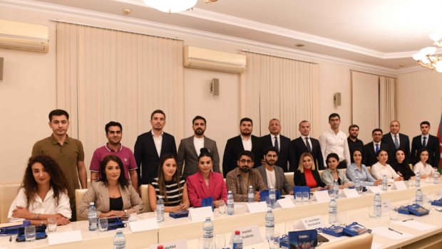 Qarabağda təhsil alan gənclərə ŞAD XƏBƏR: Təqaüd proqramları TƏQDİM EDİLƏCƏK &ndash; FOTO