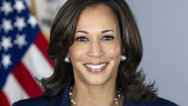 Kamala Harris Baydenin siyasi kursundan imtina etdi