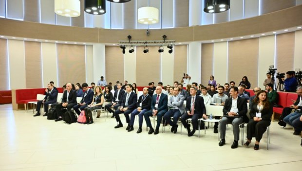 Birinci Avrasiya Forumu: 8 ölkənin professorları Bakıda bir arada - FOTO