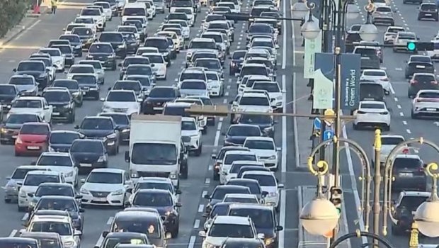 Bakıda sıxlıq olan yollar - SİYAHI