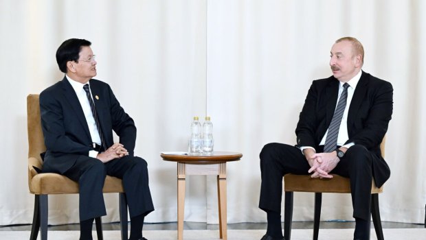 İlham Əliyev Kazanda Laosun prezidenti ilə görüşdü - FOTO/VİDEO