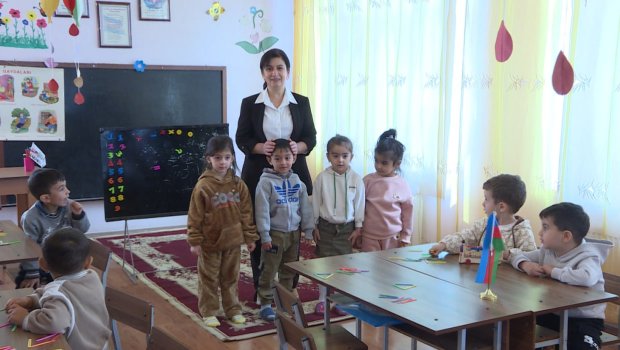Bağça müəllimlərinin imtahanında ən yüksək bal toplayan müəllimin TƏƏSSÜRATLARI - FOTO
