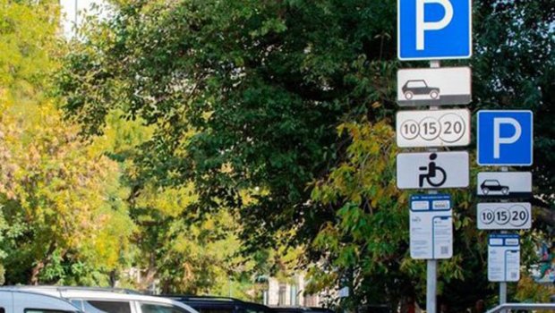 Bu yerlərdə maşın saxlamayın: 60 manat cərimə var