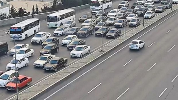 Bakının bu yollarında tıxac var - SİYAHI
