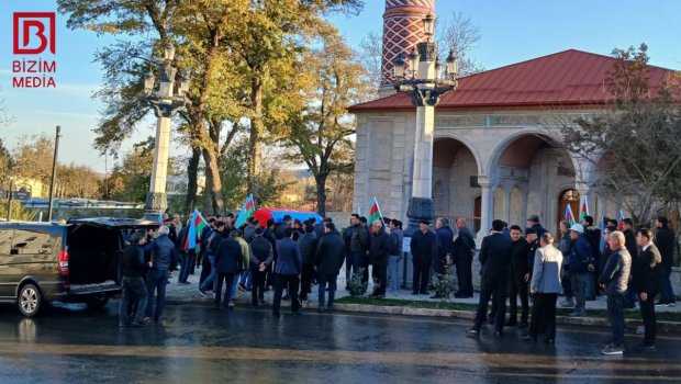 Birinci Qarabağ müharibəsinin şəhidi Şuşada son mənzilə yola SALINDI &ndash; FOTO/VİDEO
