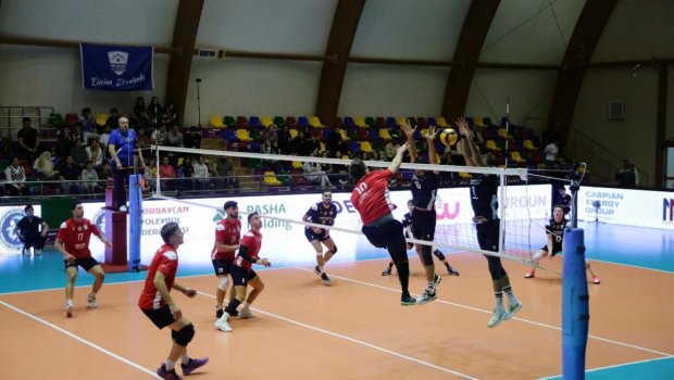 “Azərreyl” yarımfinalda qalib gəldi