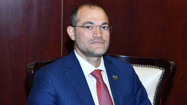 Razi Nurullayevdən tənqidlərə CAVAB: &ldquo;Ağızlarına gələni yazırlar&rdquo;