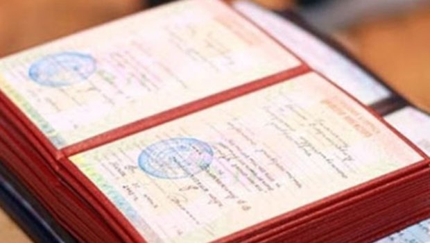 Xaricdə təhsil alan 125 nəfərin diplomu tanınmadı - VİDEO