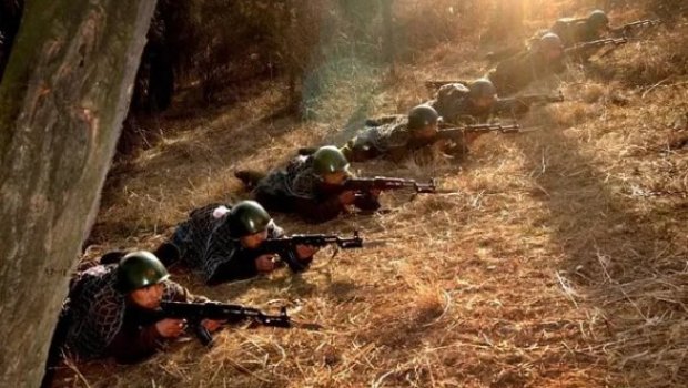 Ukraynalılar və Şimali Koreyalılar arasında İLK DÖYÜŞ