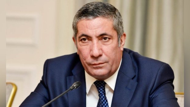 Siyavuş Novruzovdan bəzi aparıcılara SƏRT TƏNQİD: &ldquo;Hamıya ağıl verib, dərs keçirlər&rdquo;