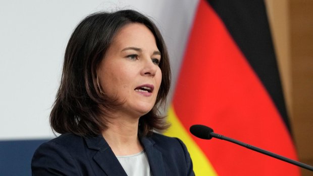 Almaniyanın xarici işlər naziri Bakıya gələcək - FOTO