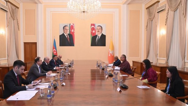 Əli Əsədov Butanın Baş naziri ilə GÖRÜŞDÜ