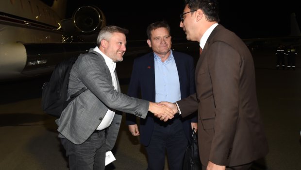 BP şirkətinin baş icraçı direktoru Azərbaycana GƏLDİ - FOTO