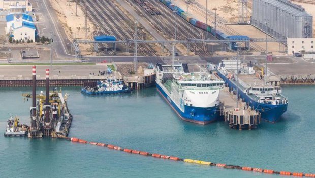 Qazaxıstan Xəzər dənizinin sahilində yeni taxıl terminalı açıb